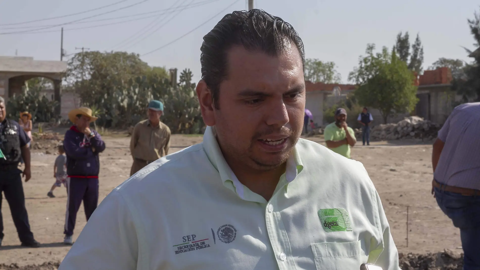 Alejandro Lara Espino, director del Centro de Bachillerato Tecnológico Agropecuario (CBTA), plantel 256 ubicado en Pedro Escobedo.Foto César Ortiz.